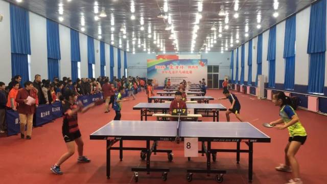 更加深了球 更加深了球